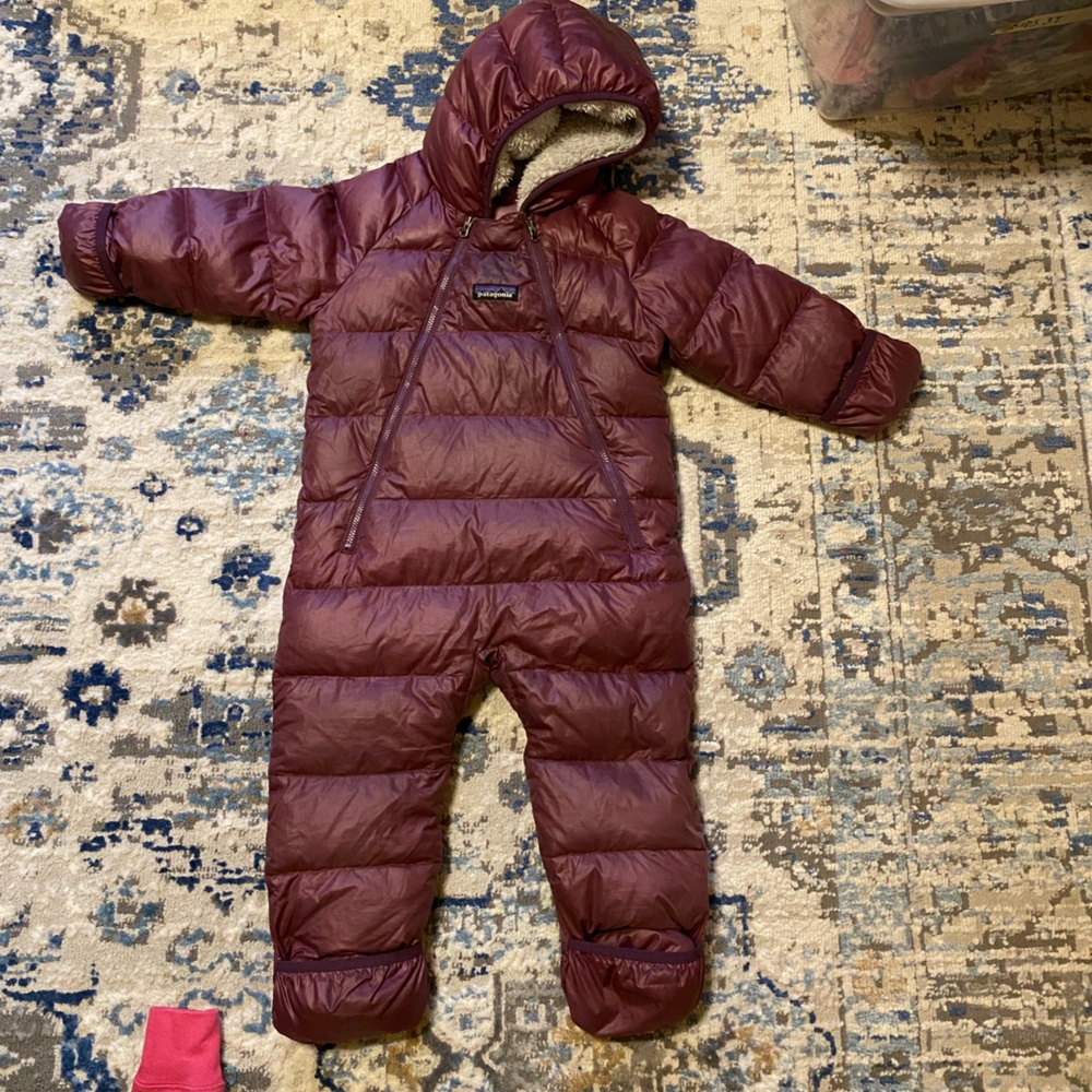 Patagonia Hi-loft Down Sweater Bunting 12-18 mo